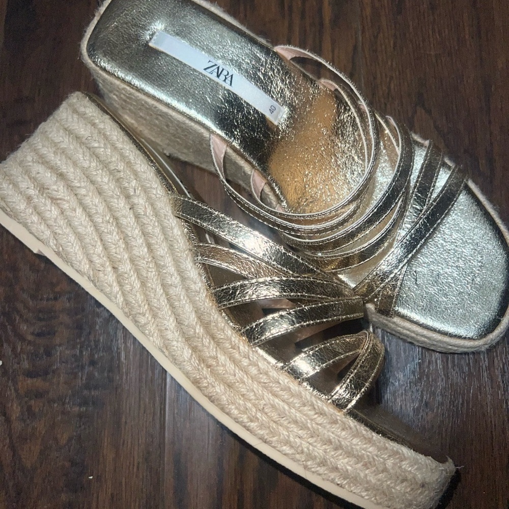 Never worn - Picture 3 of 4